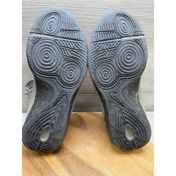 Men 9.5 Nike Prime Hype DF II Basketball Shoes Style 806941-002 main image 2